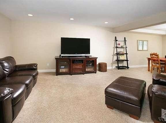 3rd image of 752 San Doval Pl
