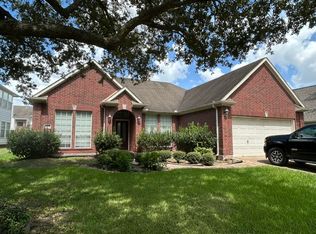 12126 Aspen Ln, Stafford, TX 77477