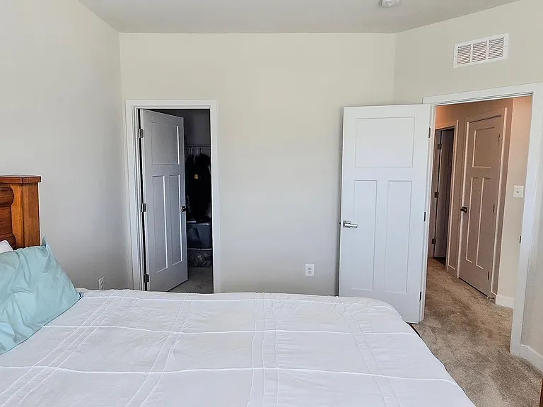 5426 Greenpoint Ln — Photo 49