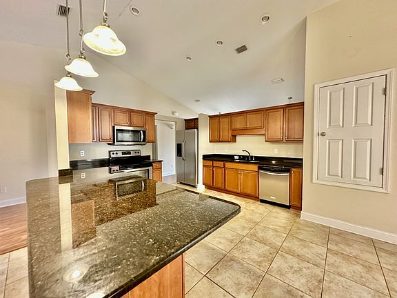 5th image of 123 Trailwood Ln