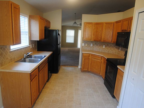 3rd image of 157 Afton Ln