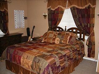4th image of 34 Haggar Dr