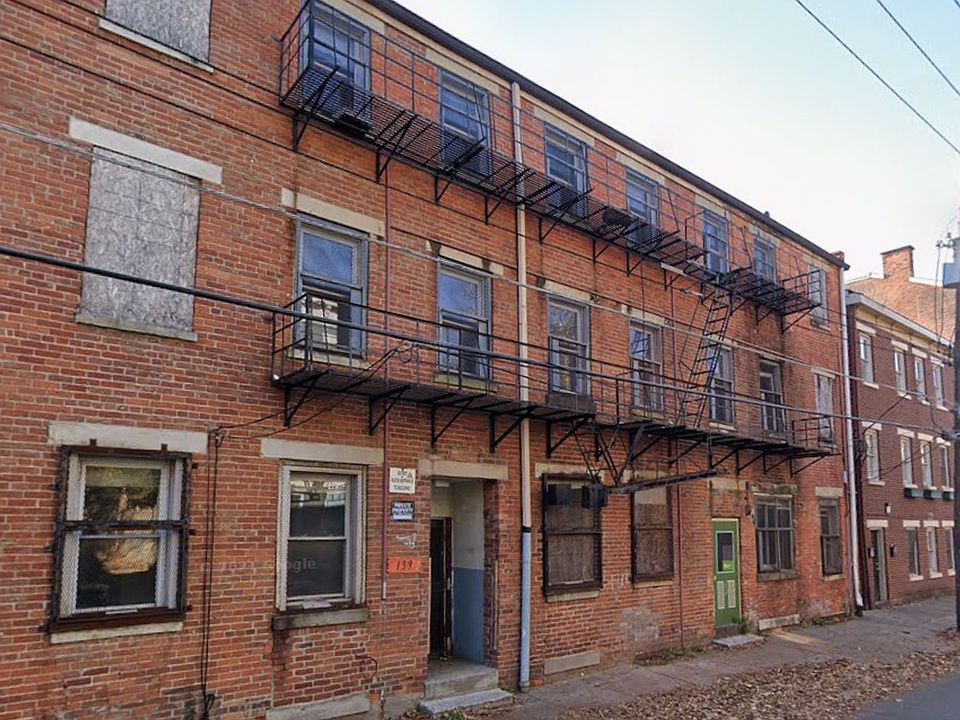 1st image of 139 E Clifton Ave #102