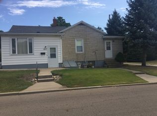 427 10th St, Peru, IL 61354