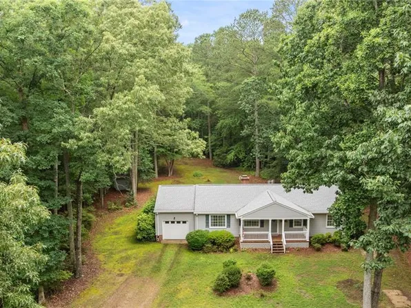 11192 Eventide Ln, Gloucester, VA 23061