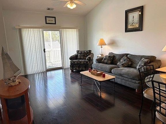 5th image of 901 West Port Dr. #1611
