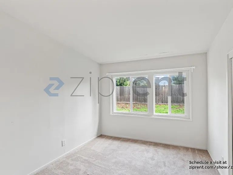 2802 Georgetown St — Photo 12