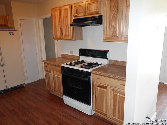 3rd image of 731 John Adams Dr