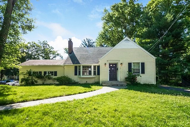 1st image of 66 Hopkins St