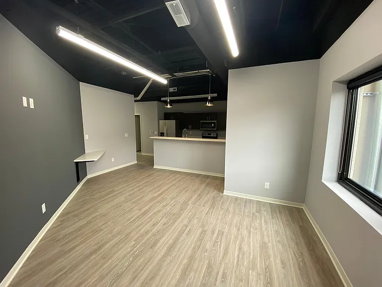 22241 Michigan Ave — Photo 16