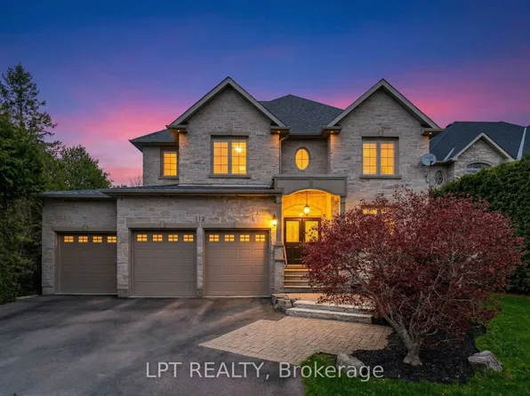 112 Tyler St, Aurora, ON L4G 2N3