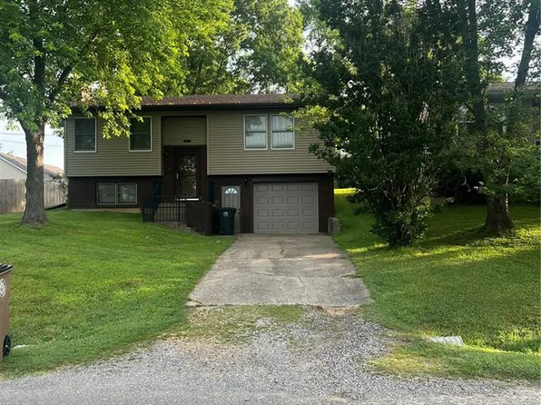 1912 New Madrid St, Cape Girardeau, MO 63701