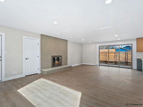 4th image of 5711 Townsend Pl