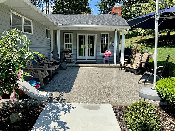 3rd image of 3255 Kingsridge Ct