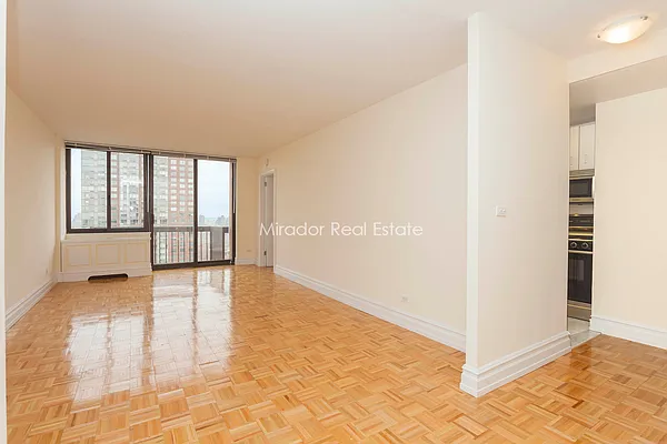 Rented by Mirador Real Estate | media 51