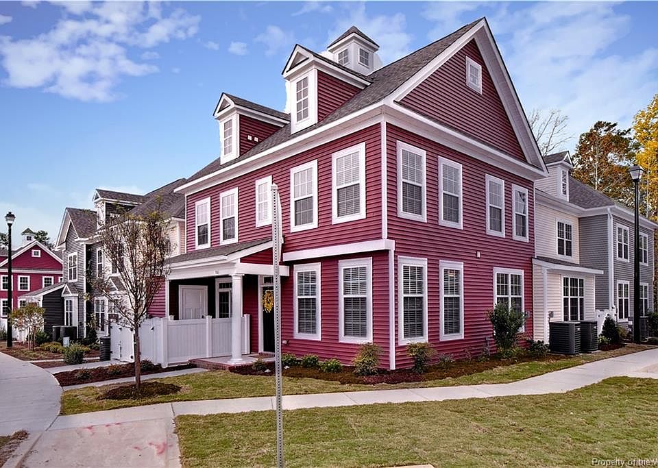 1st image of 306 Promenade Ln