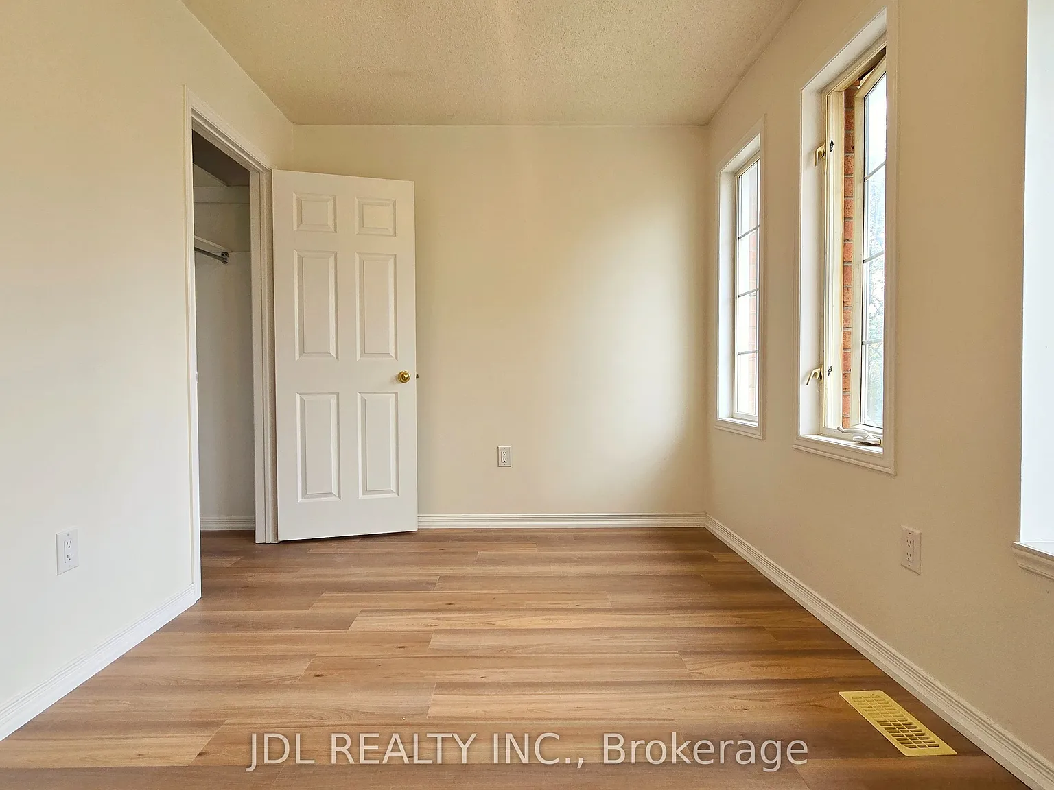 3 bed, $3,400 — Photo 4