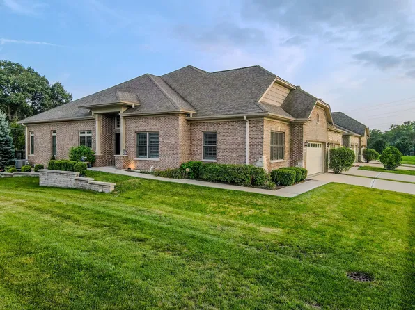 12876 Rosa Ln, Lemont, IL 60439
