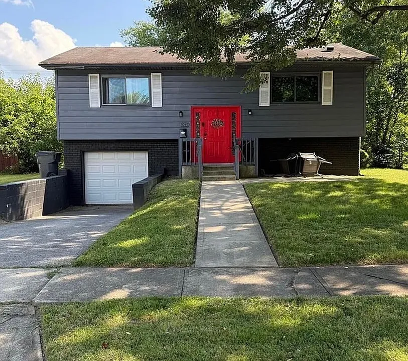 5049 Gunston Dr