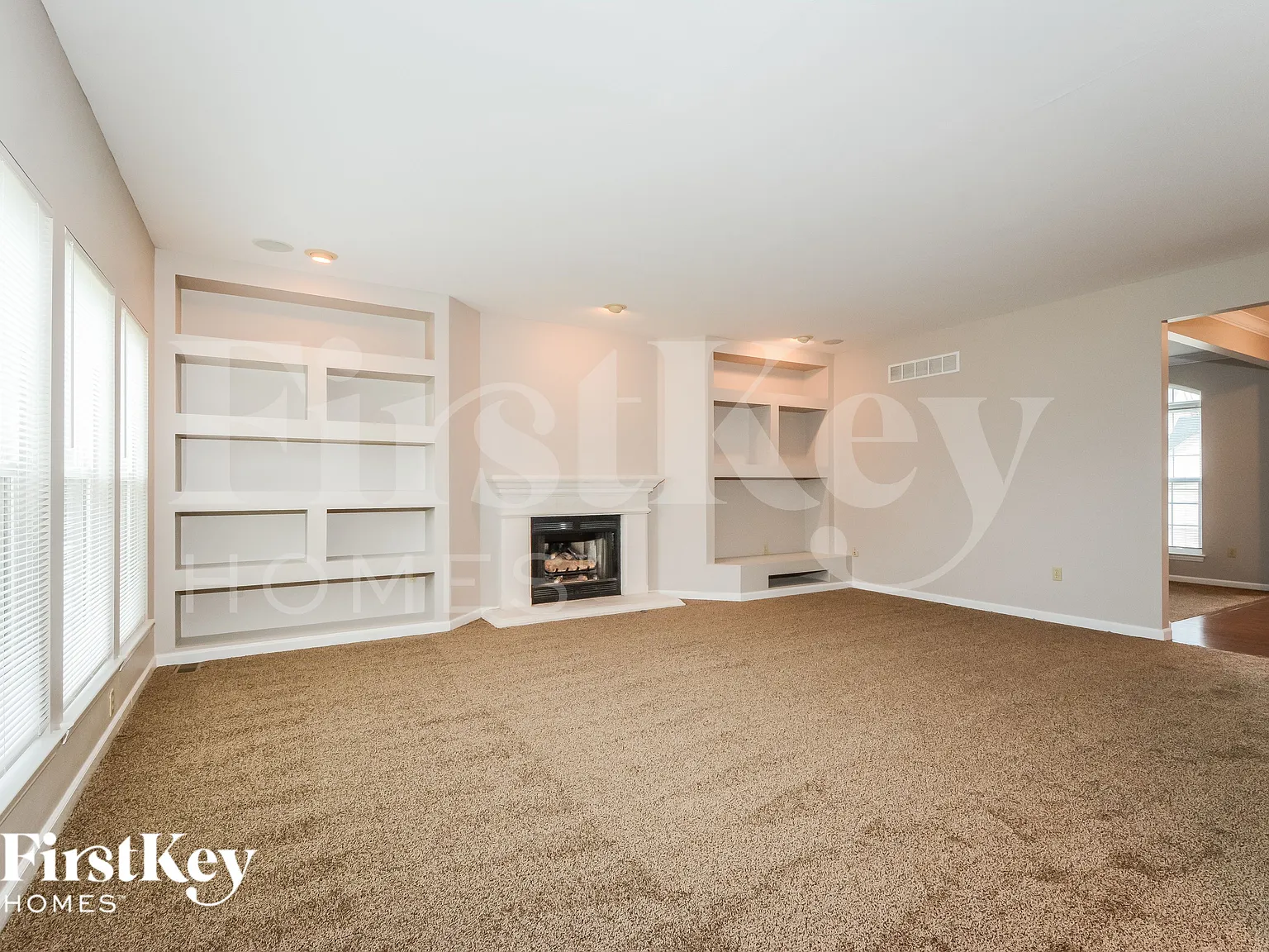 4 bed, 2.5 bath, 2928 sqft, $3,620 — Photo 4