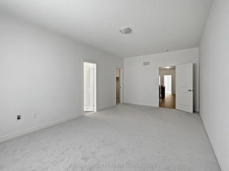 82 Gledhill Cres — Photo 28