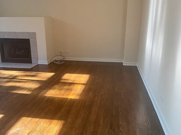 1033 E 46th St #403 — Photo 16