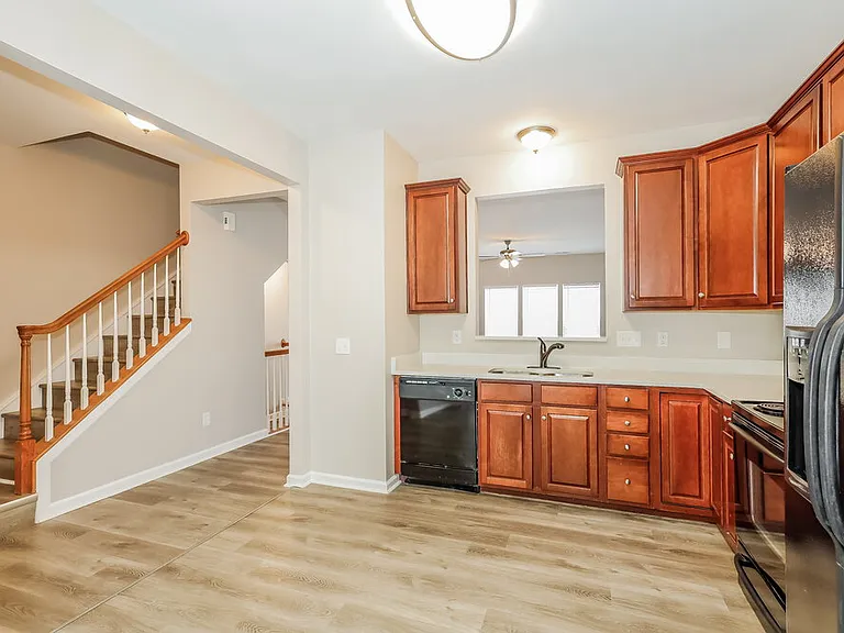 10480 Alexander Martin Ave — Photo 9