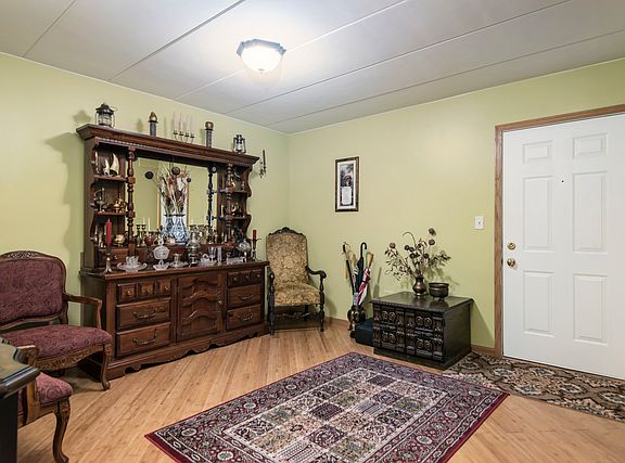 3rd image of 13918 E Leamington Dr