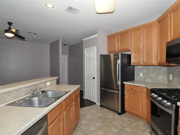 1900 Scofield Ridge Pkwy #5403 — Photo 2