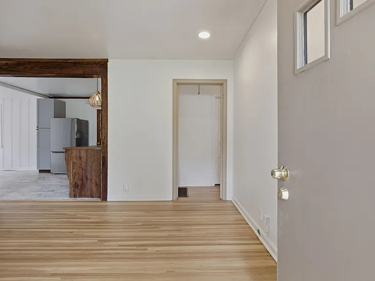 2923 Dunmore Dr — Photo 5