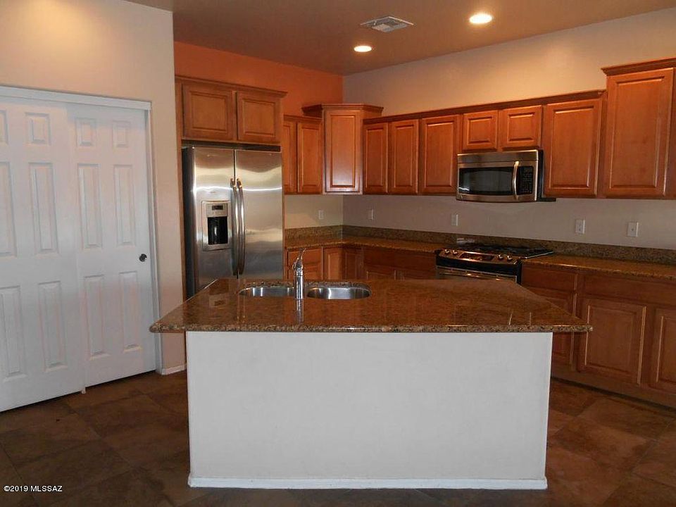 1st image of 10570 E Blue Pearl Ct