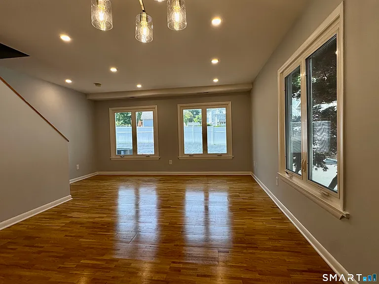 115 Flax Hill Rd #10 — Photo 4