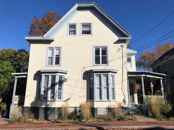8 Walker St #14, Portland, ME 04102