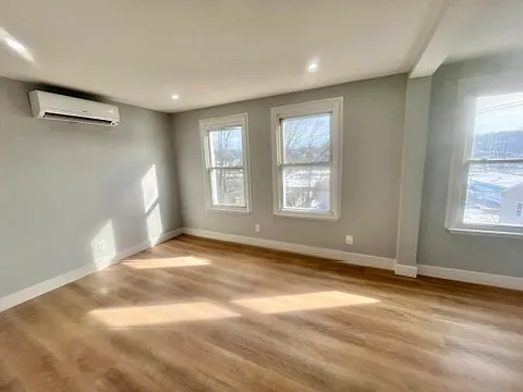 207 Woodland Ave #1 — Photo 1