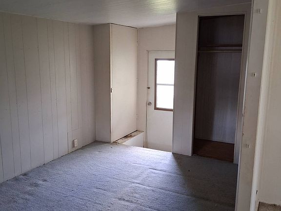 5th image of 4842 Hub St