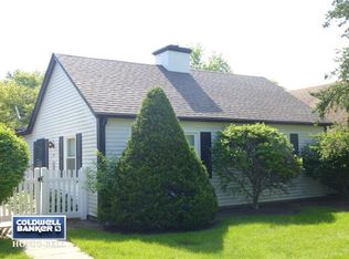 38 Garden Dr, Montgomery, IL