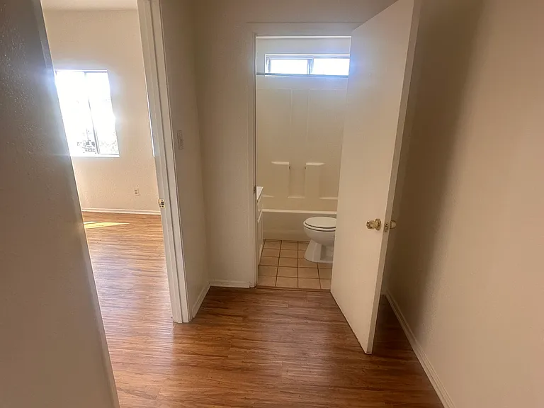 821 N Vendome St #17 — Photo 12