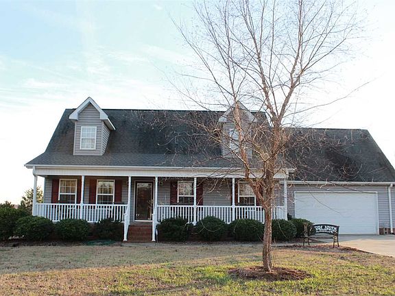 2nd image of 111 Sandy Shores Cir