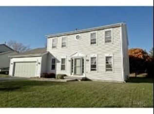 674 Auburn Ct, Crystal Lake, IL 60014