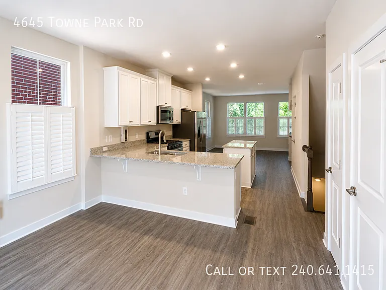 4645 Towne Park Rd — Photo 2