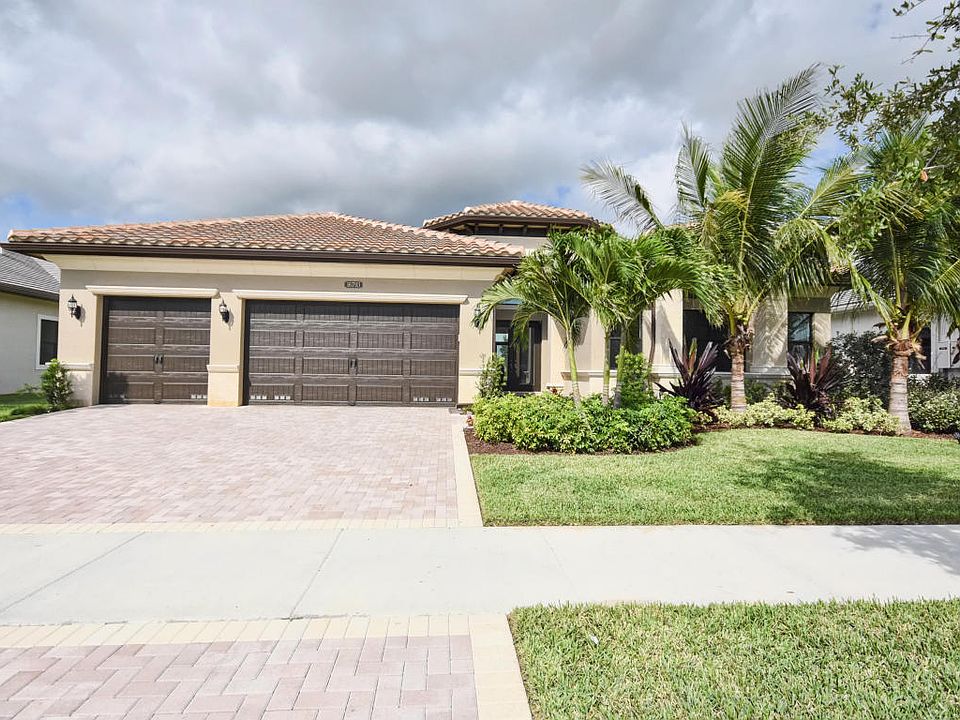1st image of 16793 Pierre Cir