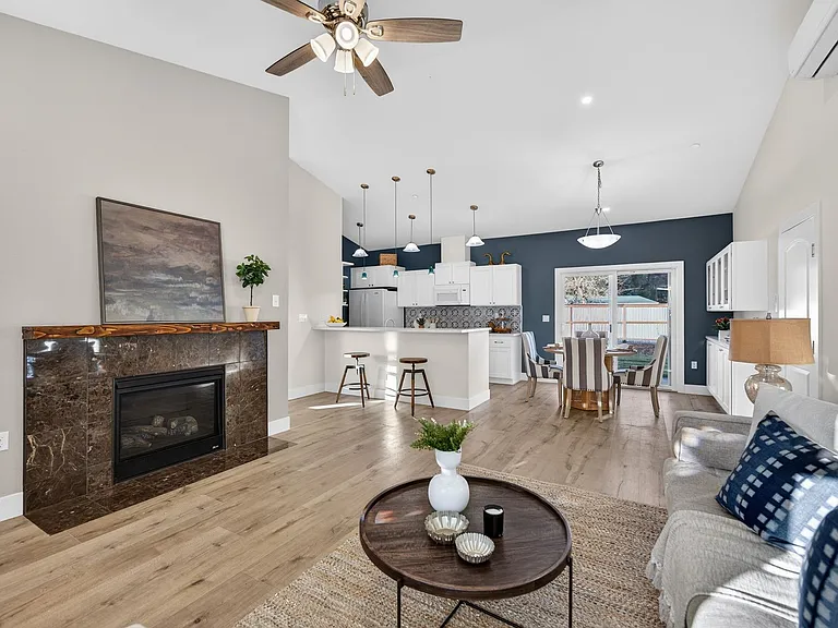 35622 Yosemite Ave — Photo 3