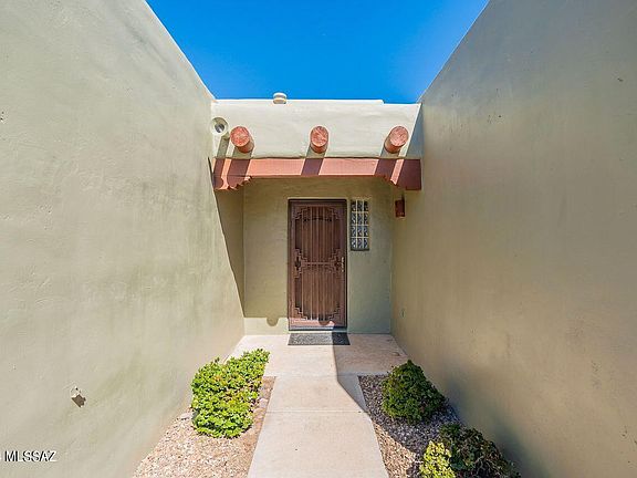 3rd image of 2834 W Placita Paciente
