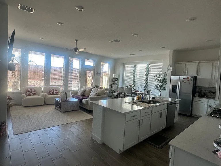 536 Breeds Hill Rd — Photo 3