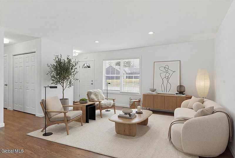 2nd image of 18 Wiley Way