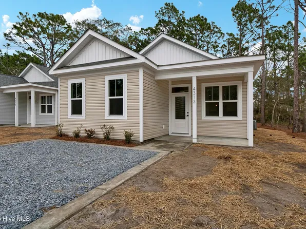 4313 Sea Pines Drive SE, Southport, NC 28461