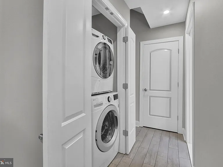 1167 Morse St NE #B1 — Photo 17