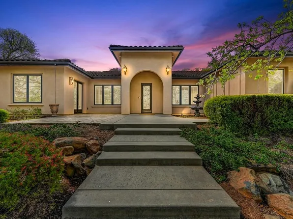 9895 Spyglass Cir, Auburn, CA 95602