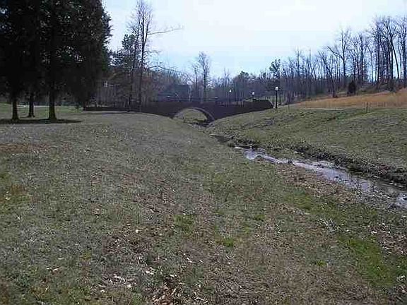 3rd image of 147 Emerald Dr