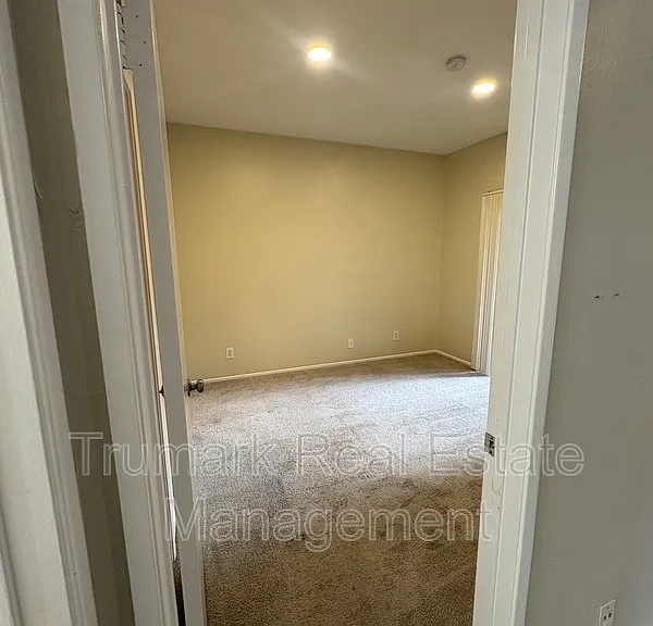 701 Hollywood Way #115 — Photo 7